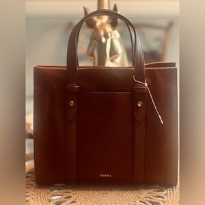 Fossil Brown Leather Tote with Structured Design